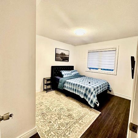 Deluxe Double Room Ii- Hazel Stays Mississauga Exterior foto