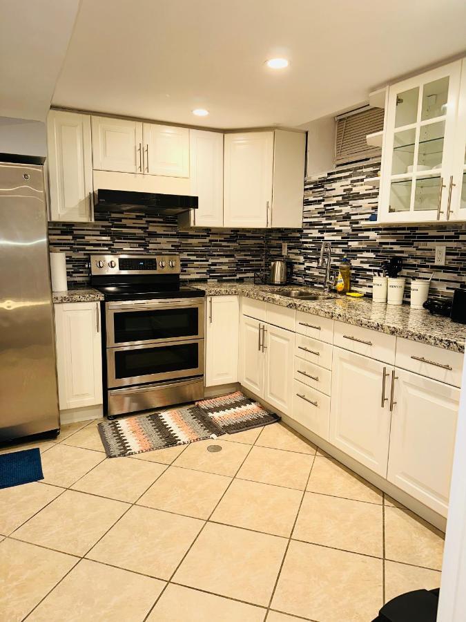 Deluxe Double Room Ii- Hazel Stays Mississauga Exterior foto